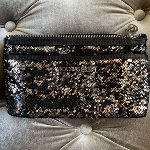Victoria’s Secret hand clutch